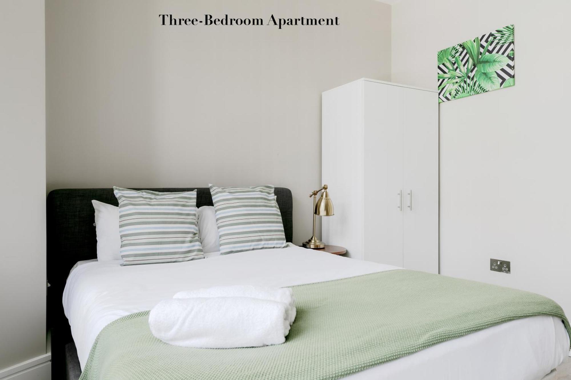 Superb Apartments Opposite Edgware Road Station Londen Kamer foto