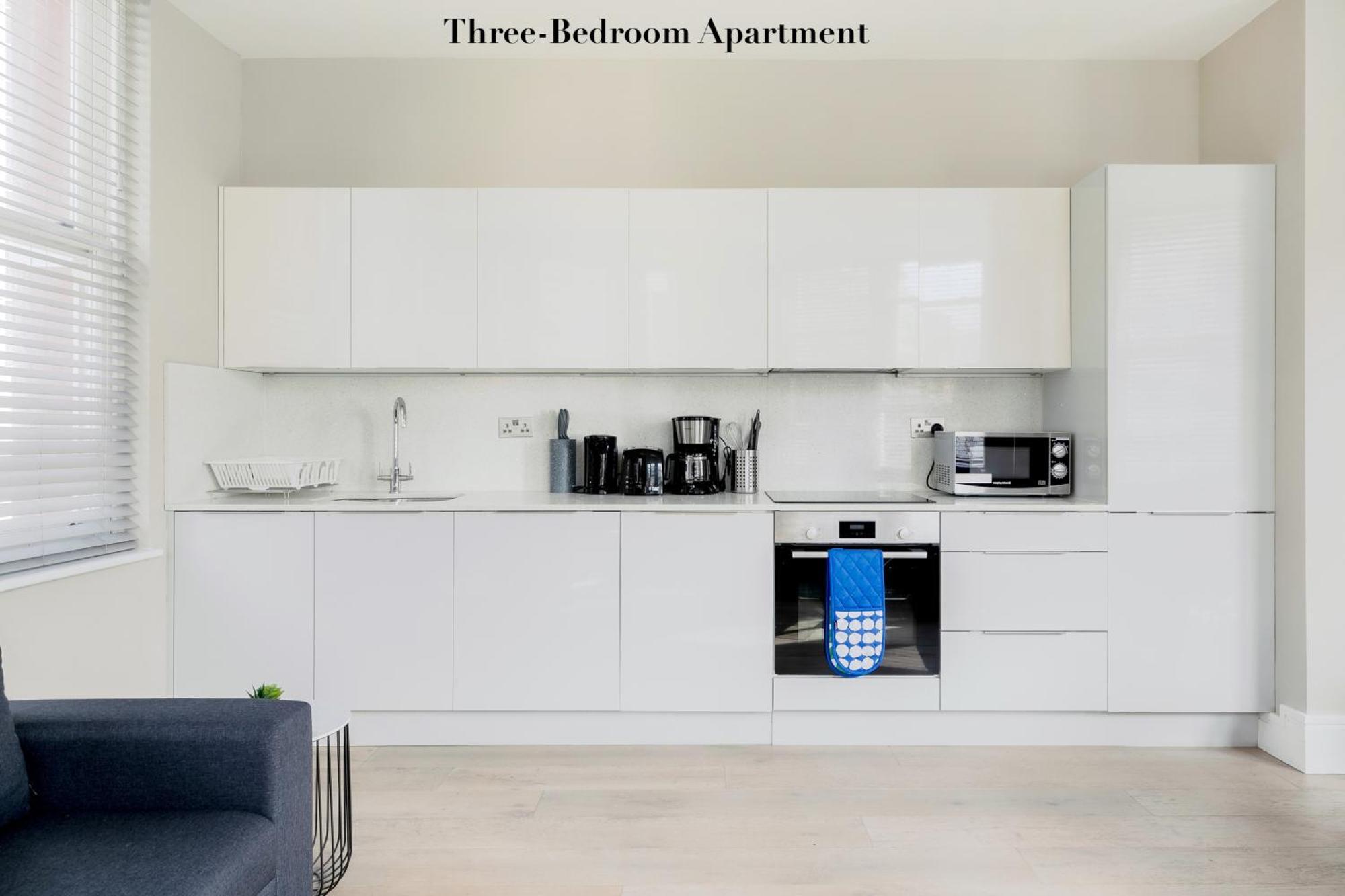 Superb Apartments Opposite Edgware Road Station Londen Kamer foto