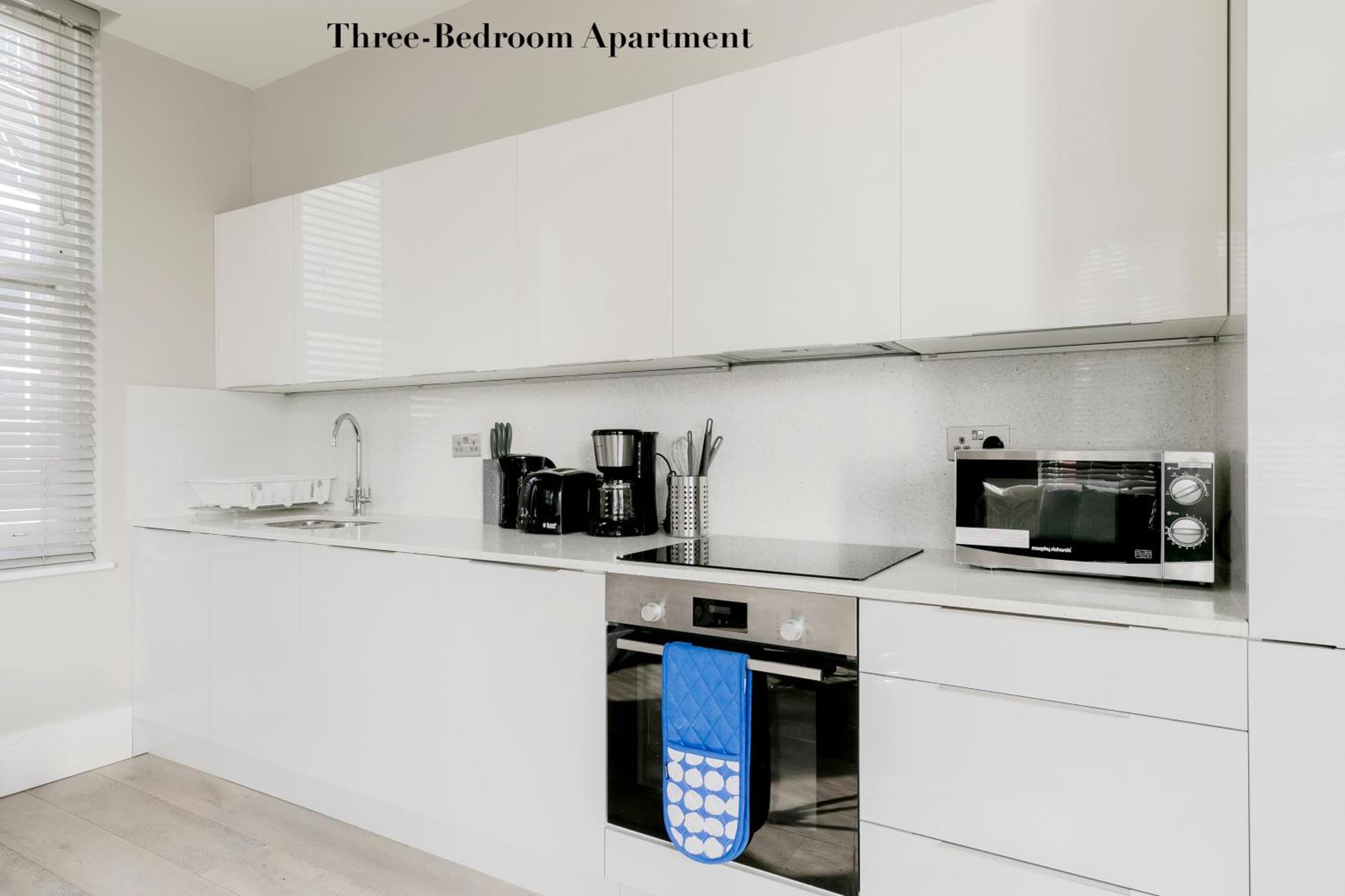Superb Apartments Opposite Edgware Road Station Londen Kamer foto